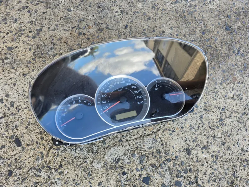 Subaru Impreza 08-11 Gh Instrument Cluster Dash Speedo Display Manual 177,579Kms 1