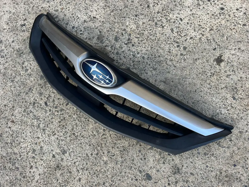 Subaru Impreza Rs G3 08 - 11 Factory Front Bumper Bar Grille Grill Badge Genuine 1