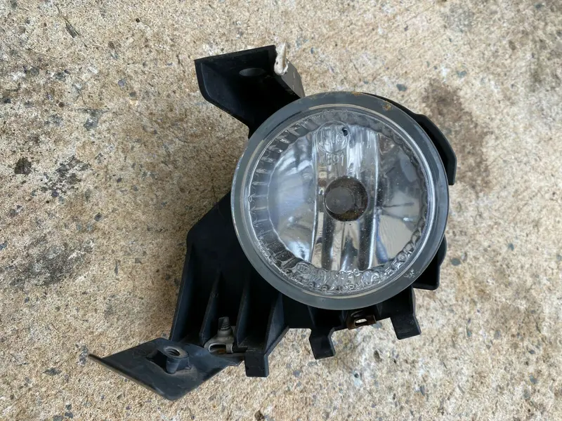 Subaru Impreza Rs Wrx G3 08 - 11 Front Passenger Side Left Fog Light + Housing 1