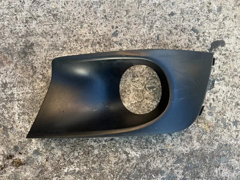 Subaru Liberty 09 - 12 Factory Spot Fog Light Cover Surround Trim Black Rh Right 1