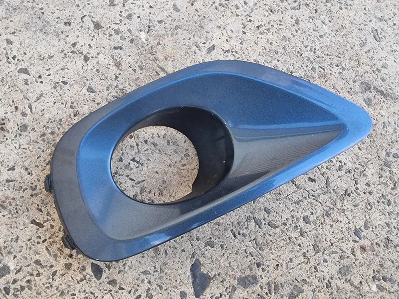 Subaru Liberty Gen 4 03 - 06 Spot Fog Light Cover Surround Trim Blue 33A Left 1