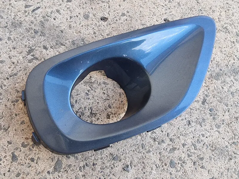 Subaru Liberty Gen 4 03 - 06 Spot Fog Light Cover Surround Trim Blue 33A Right 1