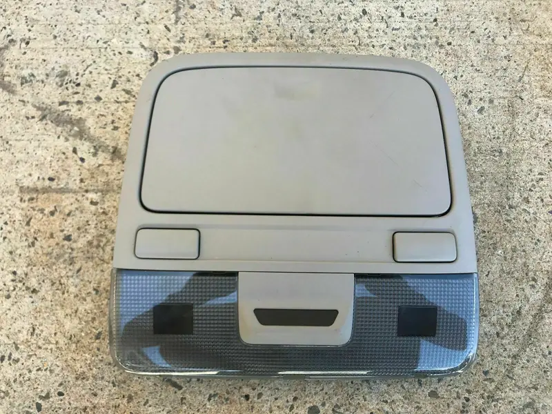 Subaru Liberty Gen 4 2003 - 2009 Interior Courtesy Light Lamp Sun Glass Holder 1