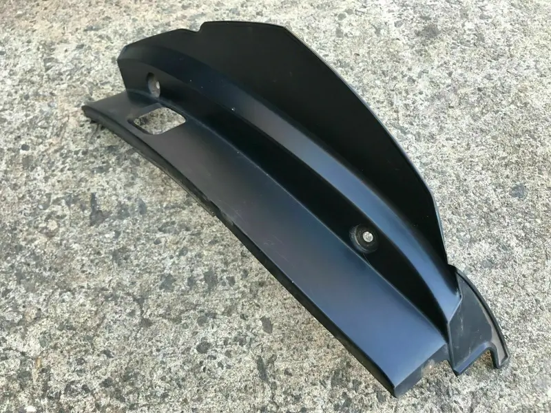 Subaru Liberty Gen 4 Wagon Manual Genuine Rear Left Tail Light Bracket Housing 2