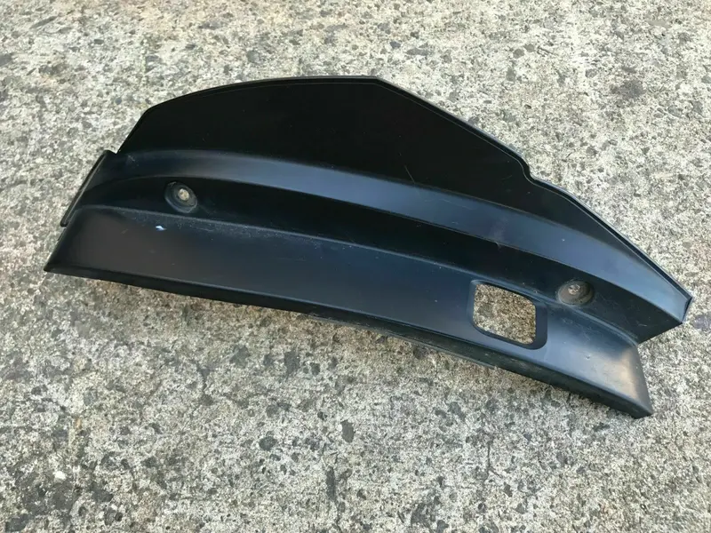 Subaru Liberty Gen 4 Wagon Manual Genuine Rear Right Tail Light Bracket Housing 1