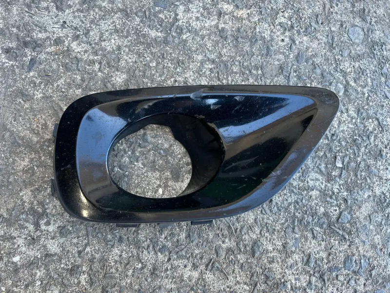 Subaru Liberty Gt 03 - 06 Spot Fog Light Cover Surround Trim Black Right Rh 32J 1
