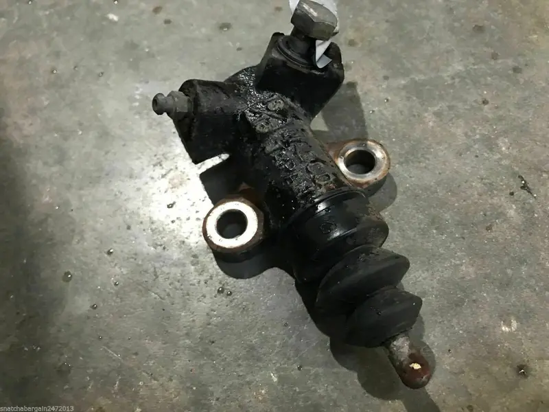 Subaru Liberty Gt Gen 4 03 - 06 Manual Hydraulic Clutch Slave Cylinder Turbo 2