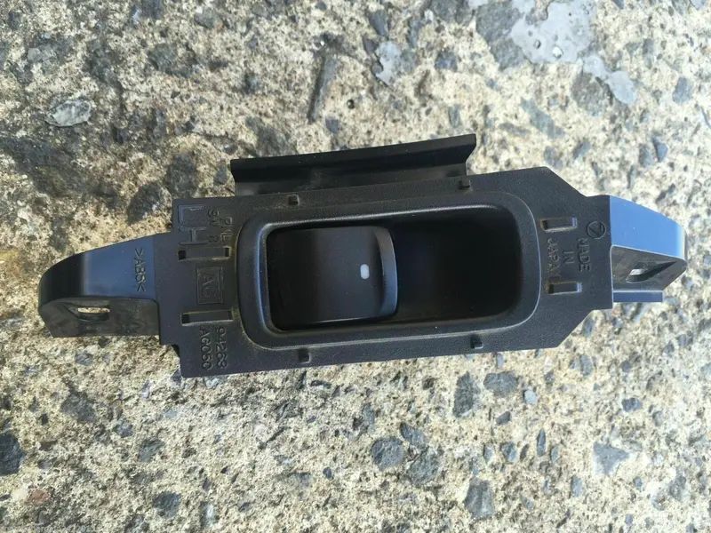 Subaru Liberty Gt Gen 4 2003 2006 Rear Left Power Window Control Module Switch 1