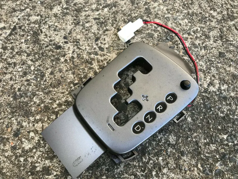 Subaru Liberty Gt Outback Gen 4 03 - 06 Auto Gear Shifter Top Trim Grey Genuine 1