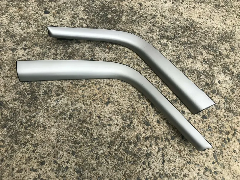 Subaru Liberty Gt/ Outback Interior Center Console Side Silver/ Black Trims Trim 1