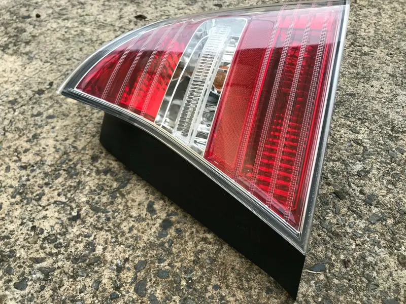 Subaru Liberty Gt Turbo Sedan Gen 4 03 - 06 Genuine Tail Light Brake Lamp Right 2