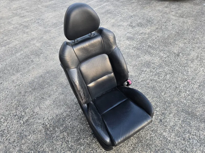 Subaru Liberty Outback 03 - 06 Factory Front Leather Driver Seat Rh Genuine R 1