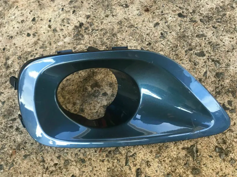 Subaru Liberty Outback 03 06 Gen 4 Left Side Fog Light Surround Cover Spot Blue 1