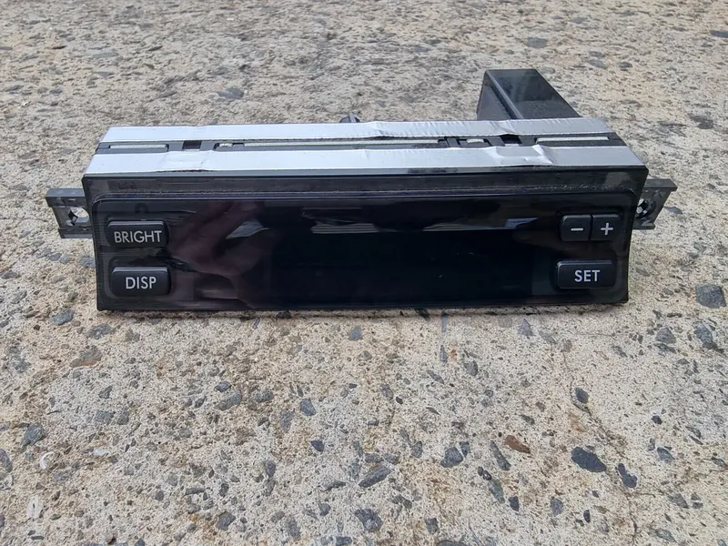 Subaru Liberty Outback 03 - 09 Gen 4 Factory Dash Clock 4 Button Brightness Type 1