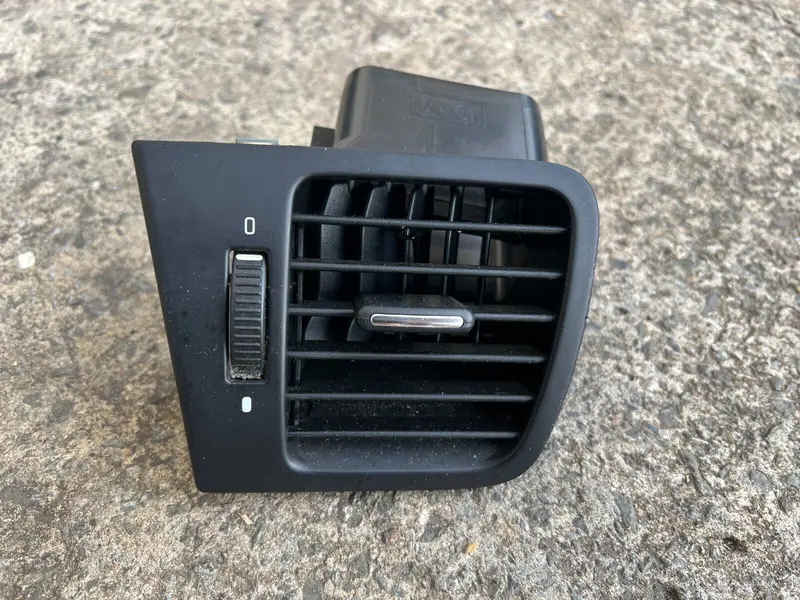 Subaru Liberty Outback 03 - 09 Left Passenger Corner Dash Vent Air A/C Genuine L 1
