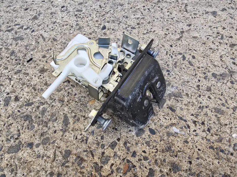 Subaru Liberty Outback 03 - 09 Rear Tailgate Hatch Actuator Door Lock Genuine 1
