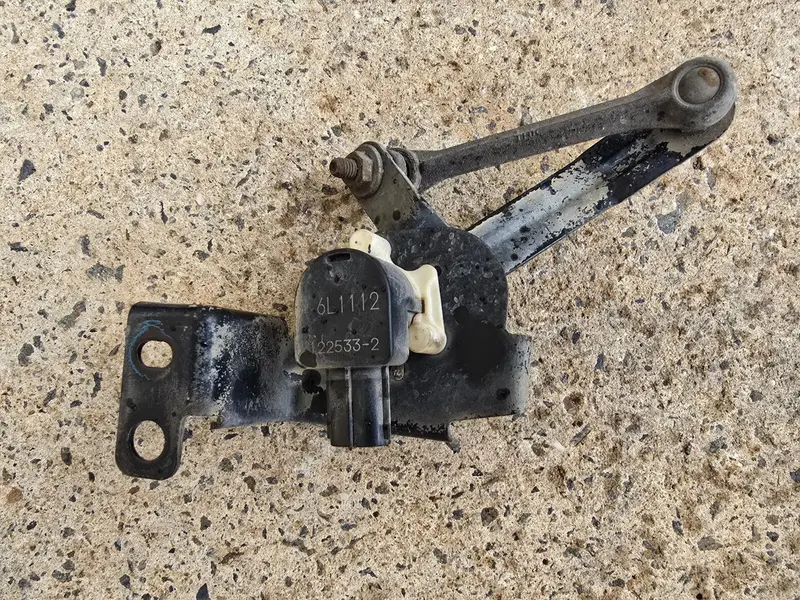 Subaru Liberty Outback 06-09 Hid Headlight Leveling Sensor Suspension Assembly 1