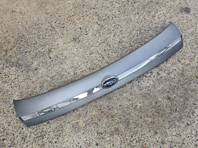Subaru Liberty Outback 06 - 09 Rear Hatch Tailgate Garnish Trim Mould Silver 45A 1