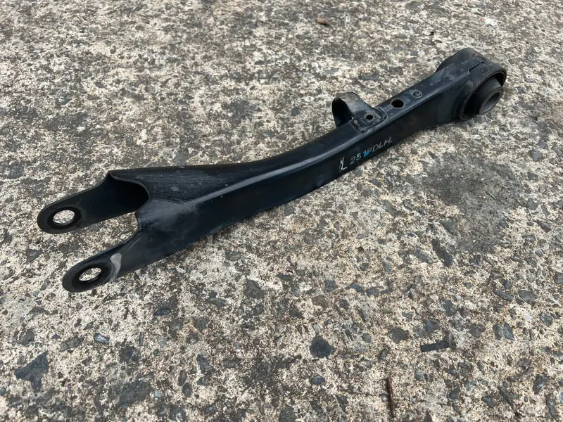 Subaru Liberty Outback 09 - 14 Rear Lower Control Trailing Arm Suspension Oem Lh 1