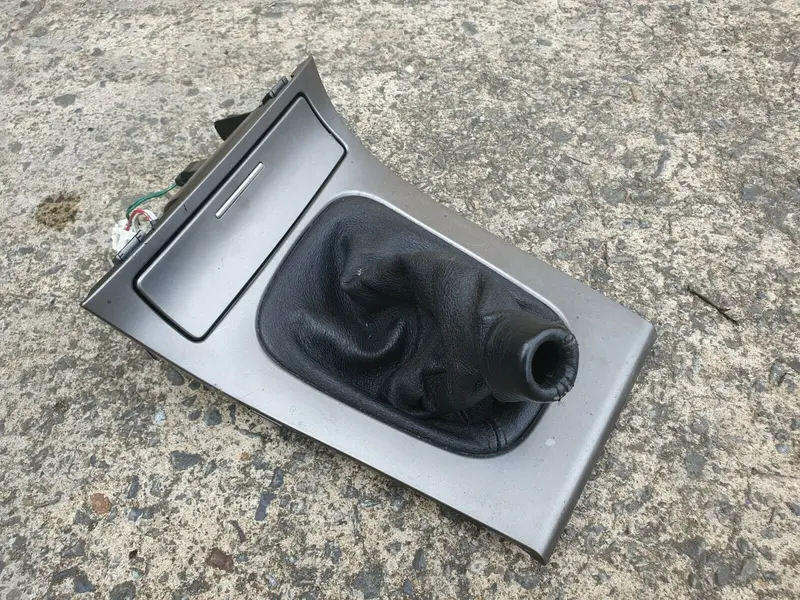 Subaru Liberty Outback Gen 4 03 - 06 Manual Shifter Surround Ashtray Trim Silver 2