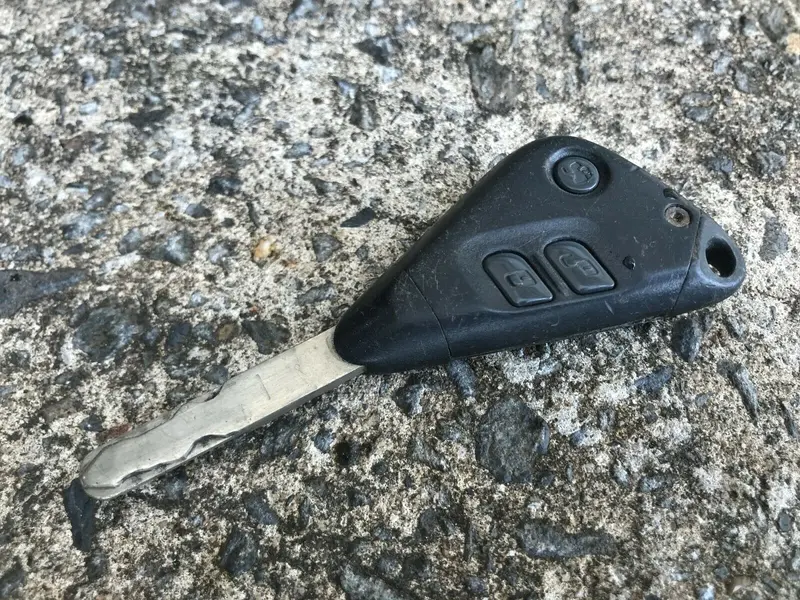 Subaru Liberty Outback Gen 4 03 - 09 Factory Original Car Key Imobiliser Fob 1