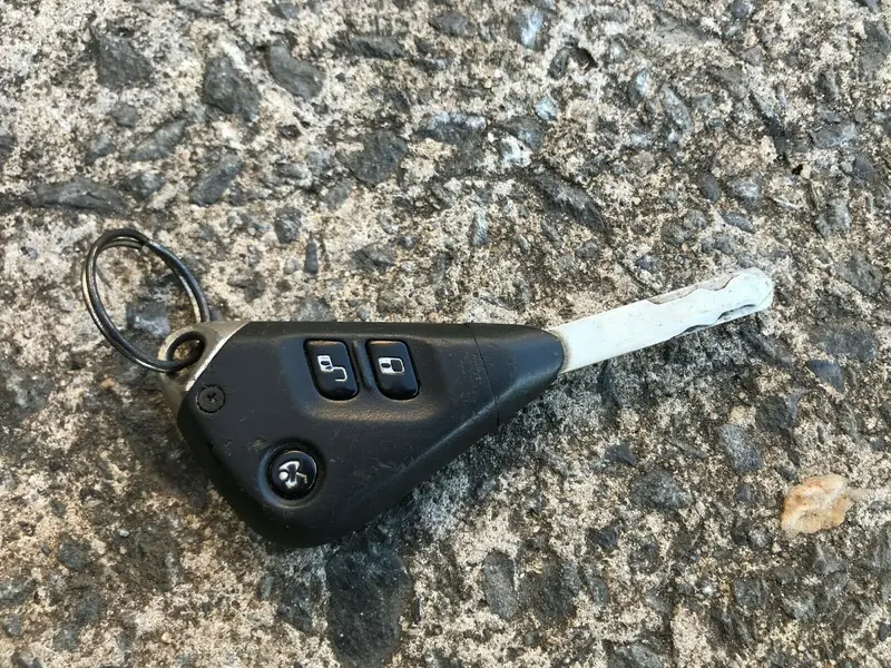 Subaru Liberty Outback Gen 4 03 - 09 Factory Original Car Key Imobiliser Fob Sv1 1