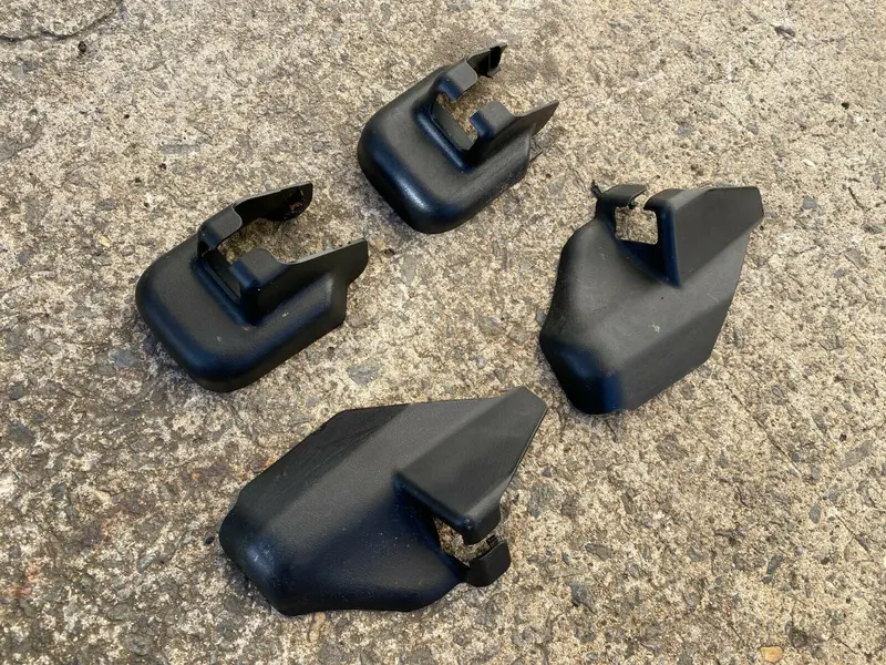 Subaru Liberty Outback Gen 4 03 - 09 Interior Front Leather Seat Feet Bases Set 1