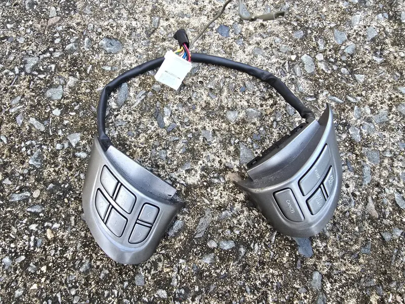 Subaru Liberty Outback Gen 4 2006 - 09 Steering Wheel Buttons Controls Genuine 1