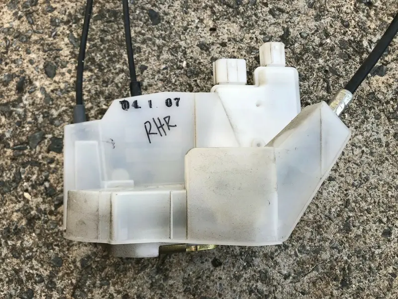 Subaru Liberty Outback Gen 4 Genuine Door Lock Actuator Right Rear Passenger Rhr 1
