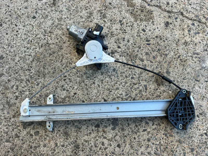 Subaru Liberty Outback Gen 5 09 - 12 Right Rear Window Motor Regulator Rhr Right 1