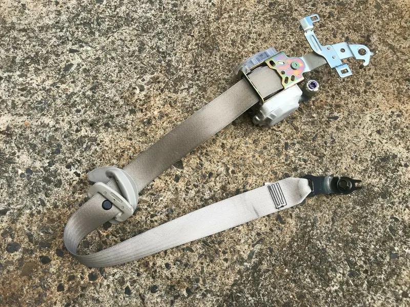 Subaru Liberty Outback H6 03 - 09 Genuine Seat Belt Cream Passenger Front Lh 1