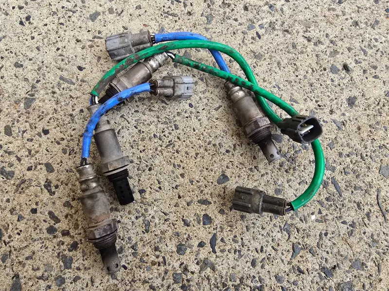 Subaru Liberty Outback H6 03-09 Header Pipe Exhaust Oxygen Sensors 02 O2 Sensor 1