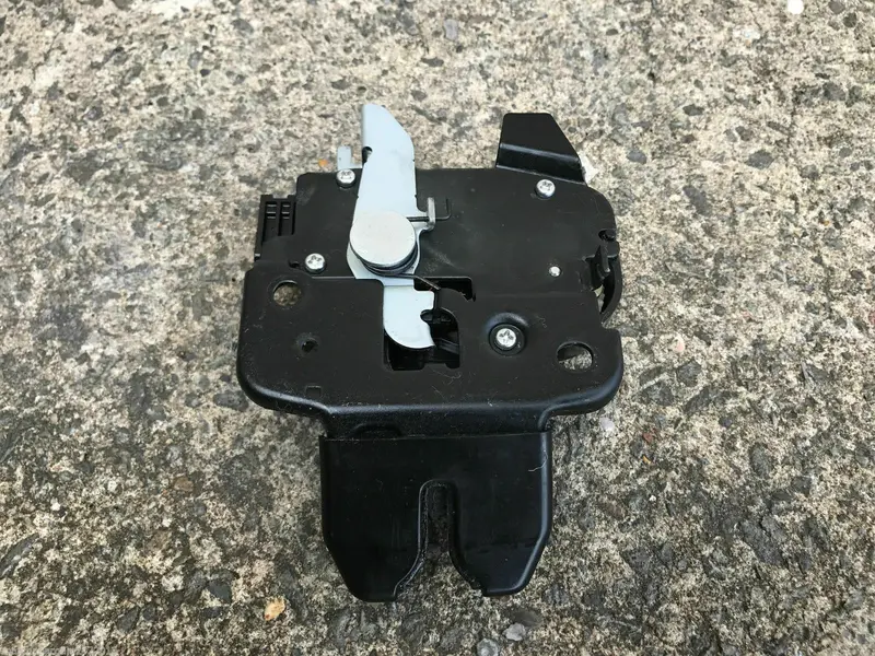 Subaru Liberty Sedan Gen 4 2003 09 Rear Subaru Boot Back Lock Actuator Mechanism 1