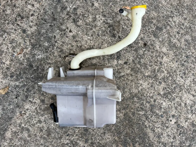 Subaru Liberty Sedan Gen5 2009 - 14 Windscreen Washer Reservoir Bottle Tank Pump 1