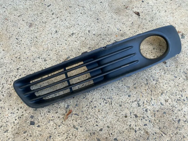 Subaru Liberty Sedan H6 03 -06 Spot Fog Light Cover Surround Trim Black Rh Right 1