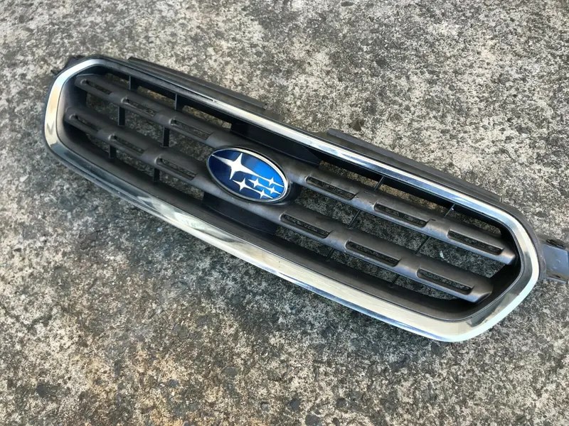 Subaru Outback Gen 3 4 03 - 06 Genuine Front Grille Grill Badge Chrome Black 1