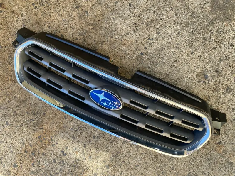 Subaru Outback Gen 3 4 03 - 06 Genuine Front Grille Grill Badge Chrome Bumper 1