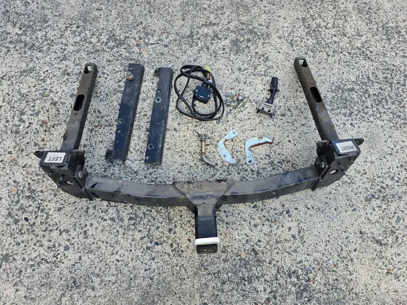 Subaru Outback Liberty 03 - 09 Tow Bar Kit + Wiring Harness Loom Genuine 1800Kg 1