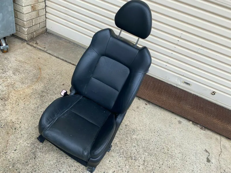 Subaru Outback Liberty Gen 4 2003 06 Leather Front Passenger Seat Electric Black 1