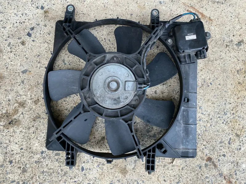 Subaru Outback Liberty Gen4 H6 2005 Radiator A/C Driver Thermo Fan Cooling Right 1