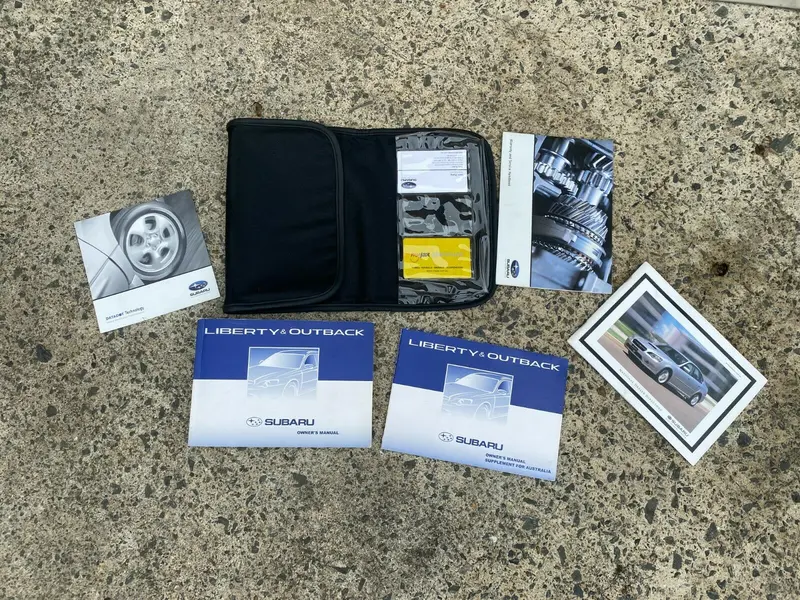 Subaru Outback Liberty Gt Gen 4 2003 2009 Log Book Wallet Accessories Brochures 1