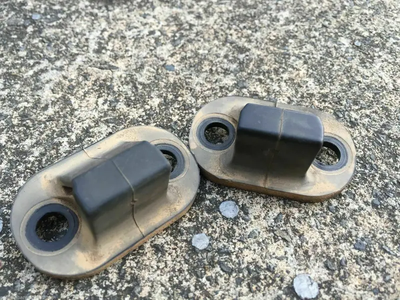 Subaru Outback Wagon Gen 4 03 06 Boot Hatch Close Rubber Protectors Genuine 2