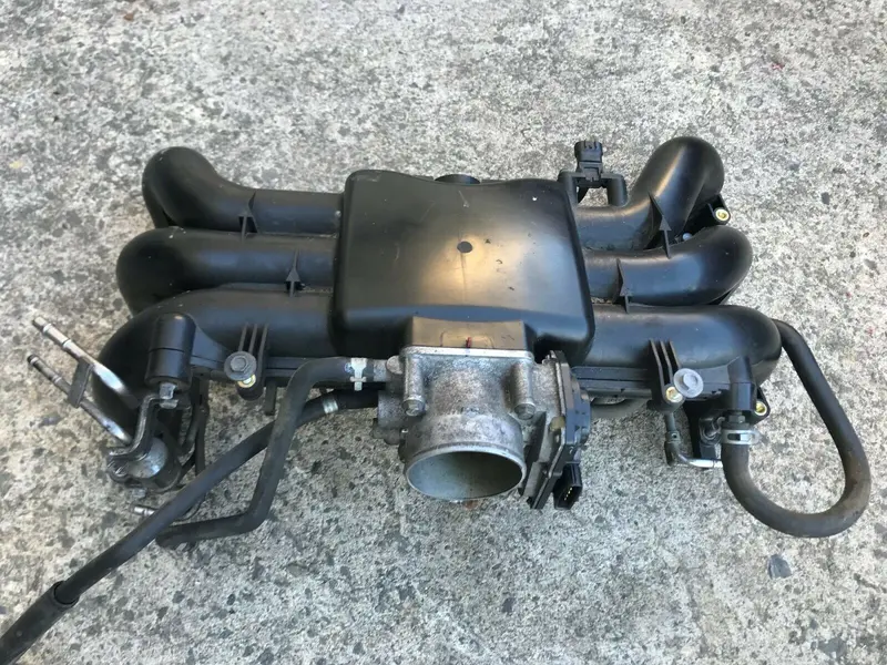 Subaru Outback Wagon Gen 4 2003 - 2009 H6 Engine Inlet Manifold Throttle Body 2 1