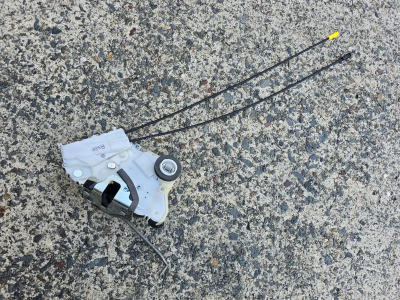 Subaru Xv Gp 2012 - 15 Door Lock Actuator Rhf Front Right Drivers Genuine S1 1