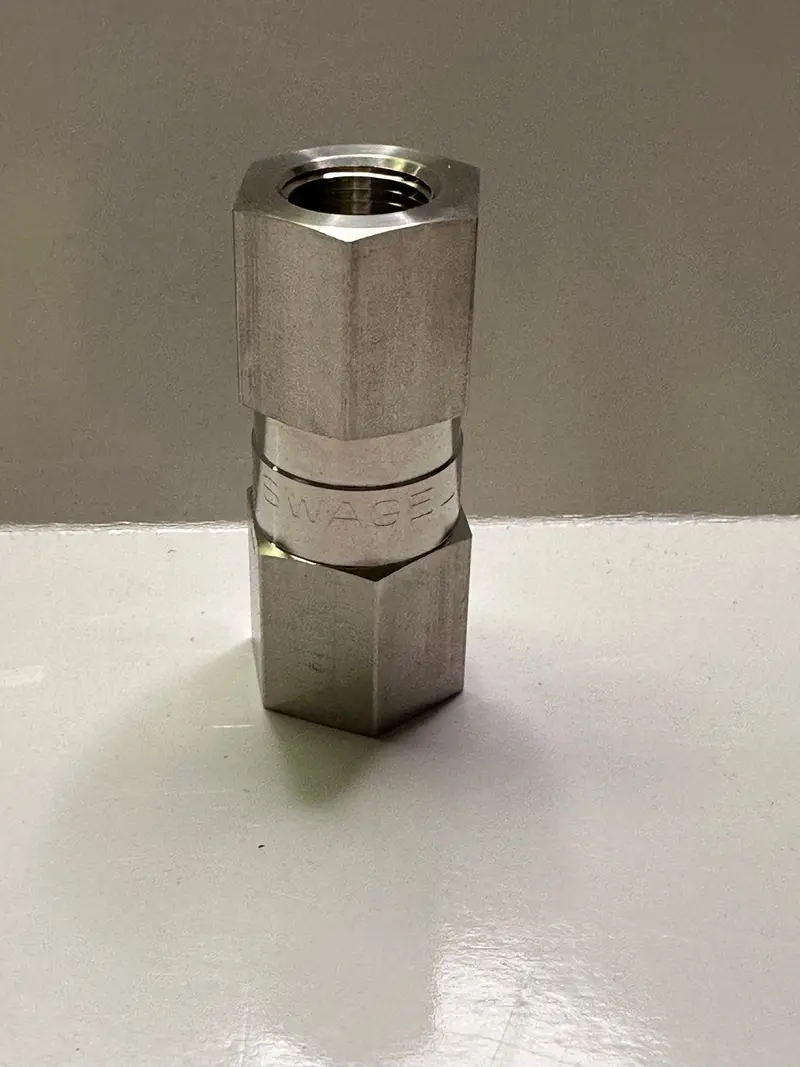 Swagelok Ss-Chf6-Mp-10 3/8" Female Npt Stainless Steel Check Valve 1
