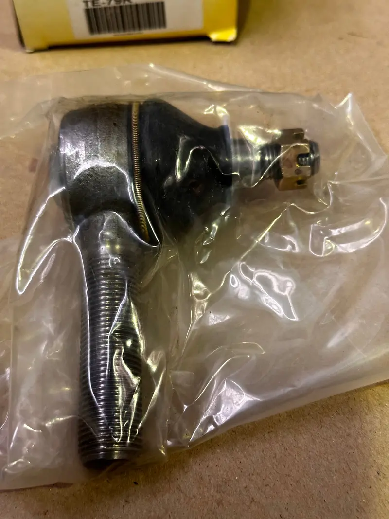 Te-79R Tie Rod End 1