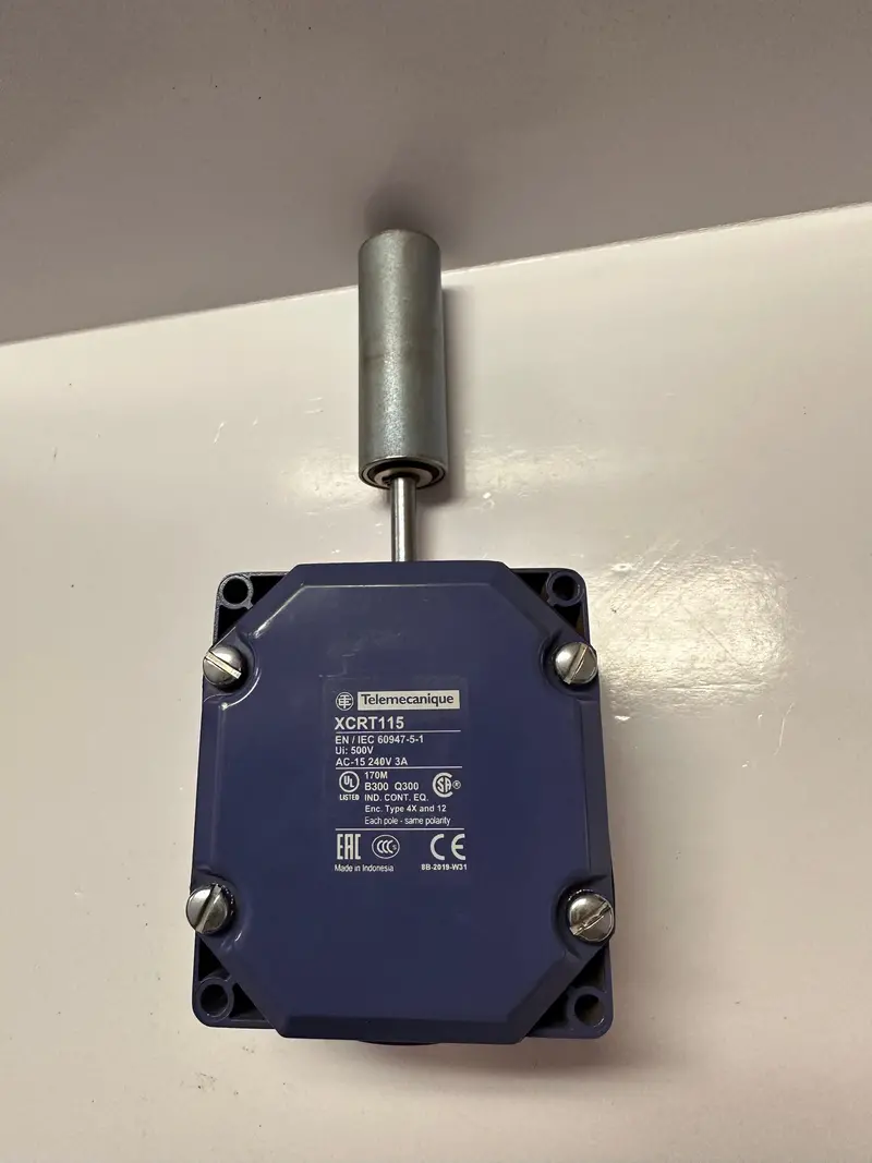 Telemecanique Xcrt115 Osisense Xc Series Lever Limit Switch 1