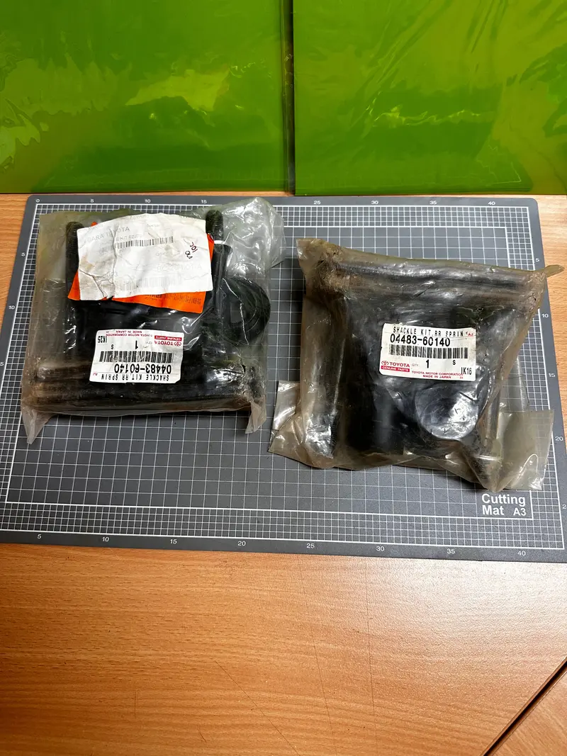 Toyota 04483-60140 Rr Rear Spring Shackle Kit 1