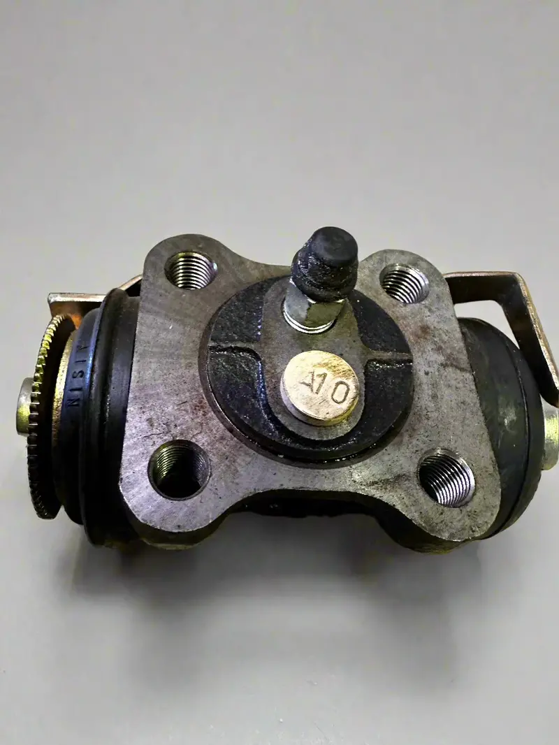 Toyota 47550-36150 Wheel Cylinder 1