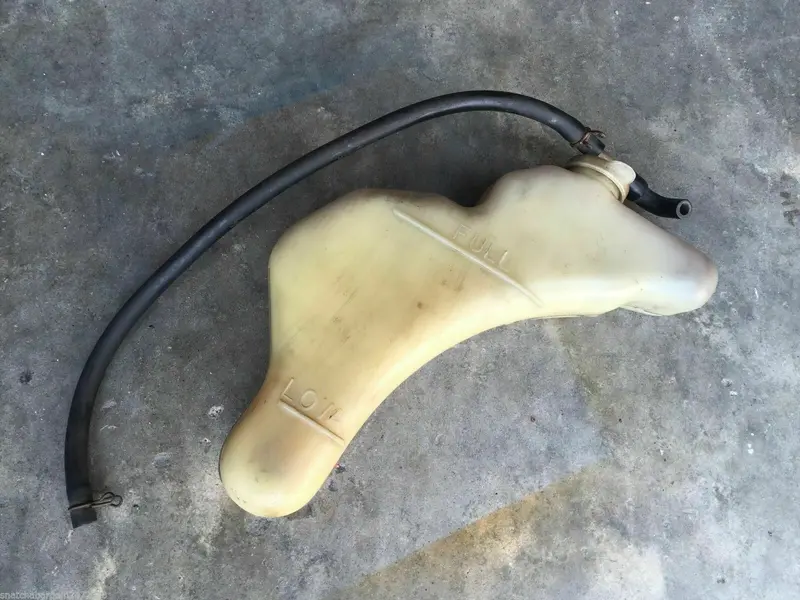 Toyota Carolla Holden Nova 1993 Coolant Over Flow Bottle Resorvoir Tank Genuine 1